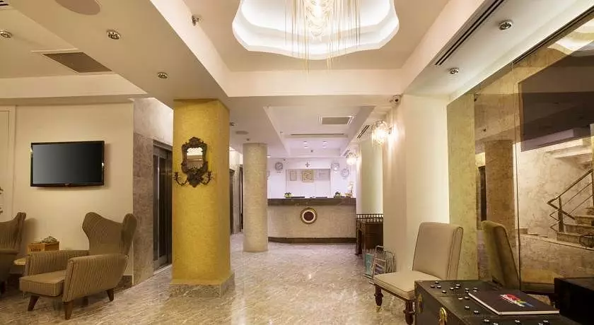 لابی PERA CENTER